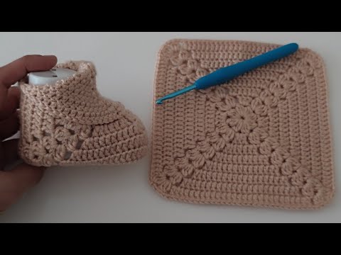 Видео: Как связать детские тапочки крючком - простой узор для начинающих.