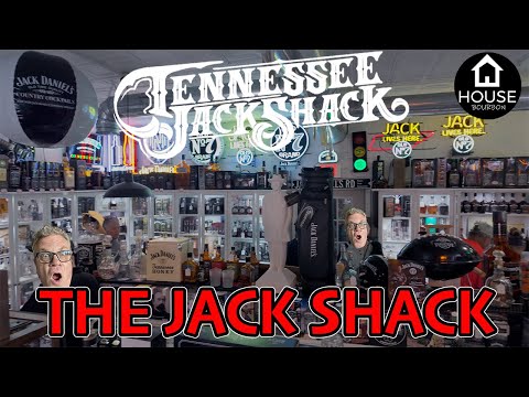 Видео: Это самая удивительная коллекция бутылок и памятных вещей Jack Daniels в Tennessee Jack Shack?