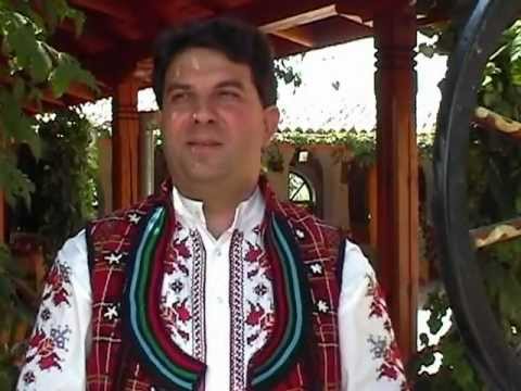 Видео: Събрали ми се малките моми - изп. Данислав Кехайов