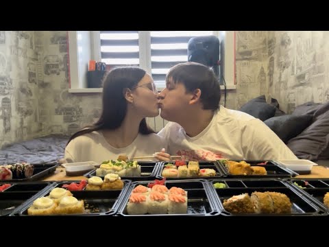 Видео: МУКБАНГ/ роллы/ ответы на вопросики/ Mukbang/🍣💋￼