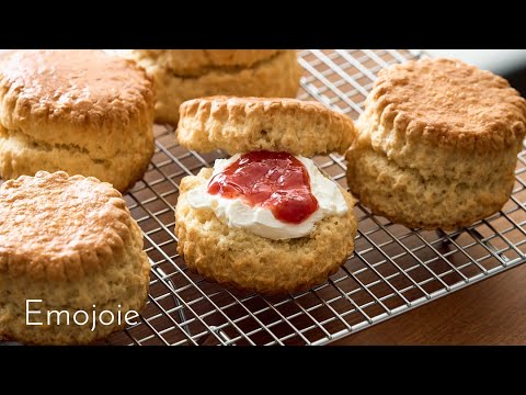 Видео: Рецепт " SCONE " и домашний "CLOTTED CREAM" и клубничный джем