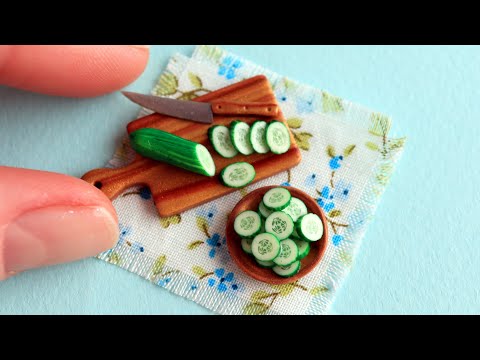 Видео: Миниатюрные огурцы в разрезе, деревянная дощечка🥒Cutaway miniature cucumbers, wooden plank🌿