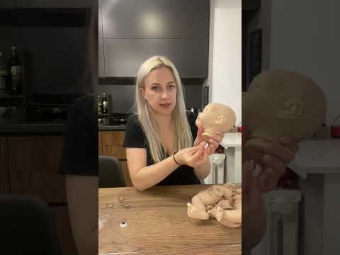 Видео: Начинаю работу над новой куклой Реборн. Вставляю глаза