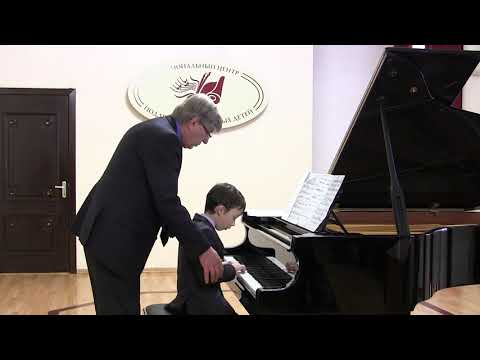 Видео: Открытый урок в классе специального фортепиано