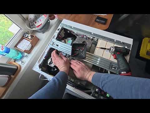 Видео: Бренд Яндекса Tuvio что же внутри? Обзор на стирально-сушильную машину Tuvio, разработано Яндексом.