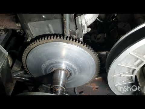 Видео: Снегоход Рысь 500 ремонт и обслуживание вариатора и КПП