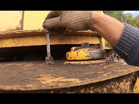 Видео: Трактор Кировец с водой в колёсах.  Замер расхода топлива при работе с чизелем.