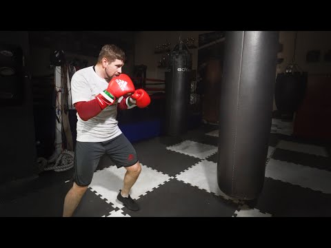 Видео: Это всегда работает! 2 комбинации боксера, которые 100% проходят