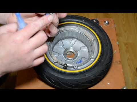 Видео: Замена подшипников и сальников на МК Ninebot KickScooter Max / Replacement of bearings and seals on