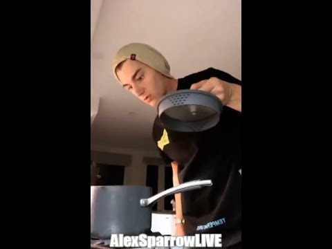 Видео: Алексей Воробьев научился правильно варить пельмени с помощью подписчиков Прямой эфир LA 25.10.2018