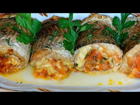 Видео: Вкуснейшие рыбные рулеты! Рулеты из хека с овощами и сыром в духовке! Блюда на праздничный  стол!