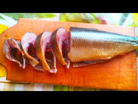 Видео: 🛑Как коптить селёдку? холодное копчение!!!How to smoke herring?  cold smoked !!!