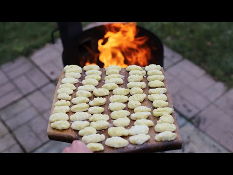 Видео: КАРТОФЕЛЬНЫЕ НЬОККИ В СЛИВОЧНО-ГРИБНОМ СОУСЕ