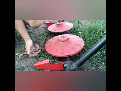 Видео: Роторная косилка для мотоблока. Сколько поломок в день вас ждёт. Косим траву быстро.Заря колхоза.