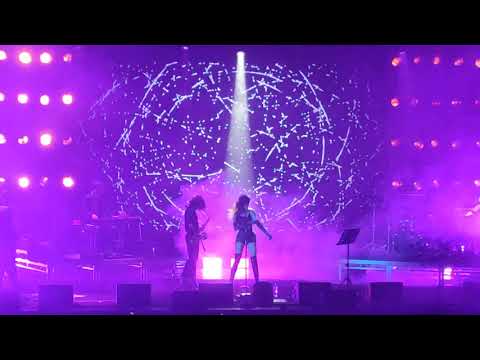 Видео: Луна - Сиреневый рай (26.10.19, A2 Green Concert, Санкт-Петербург)