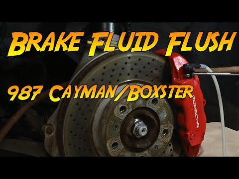 Видео: Как слить тормозную жидкость в Cayman/Boxster