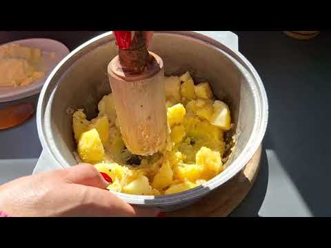 Видео: Пиріжки з картоплею на картопляному відварі. Pies with potatoes