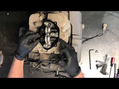 Видео: Honda Foreman trx400fw 400 — Как отрегулировать зазор клапана. Осмотр и регулировка.