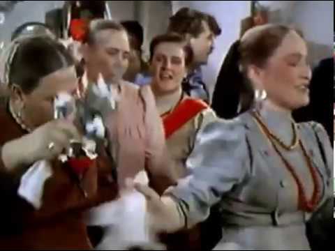 Видео: Chant cosaque - Туман яром при долине (extrait du film Le Don paisible)