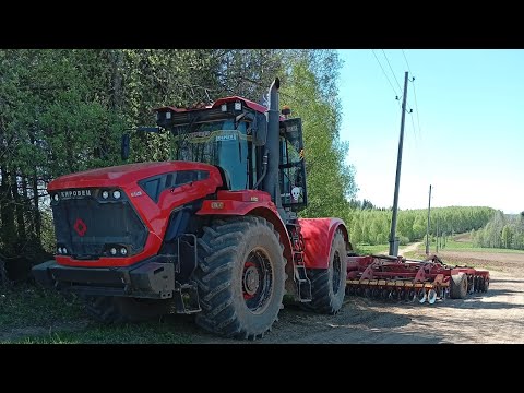 Видео: НАЧАЛАСЬ СУЕТА КТО БОРОНИТ, КТО ПОДКАРМЛИВАЕТ КТО КУЛЬТИВИРУЕТ, Я НА К 742 С КУЛЬТИВАТОРОМ TOP DOWN