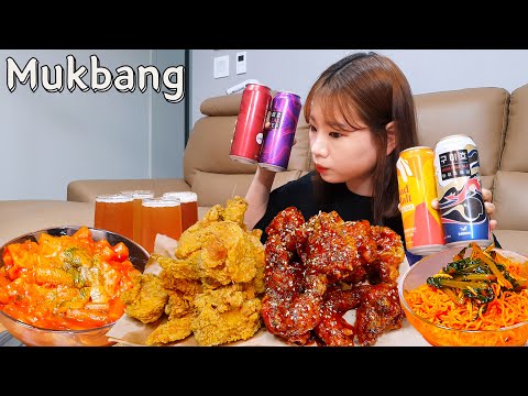 Видео: Sub)Real Mukbang -Курица, токбокки, острая лапша и 4 вида пива 🍻 ASMR (корейская кухня)