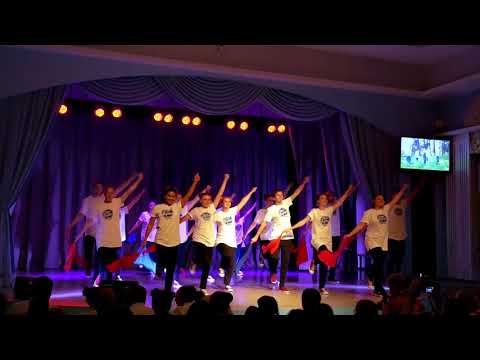 Видео: ФМИ 2017, "Алые паруса", Массовый вожатский танец