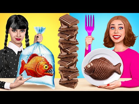 Видео: Челлендж. Шоколадная еда vs. Настоящая еда с Уэнсдей Аддамс | Смешные моменты Multi DO Challenge