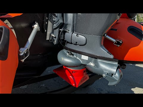 Видео: Установка впускного коллектора Solar 470 SJ Yamaha F40JEHA из полимера и рабочего колеса из нержа...