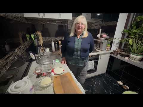 Видео: Лучшие сырники с тающим шоколадом за 5 минут🍫