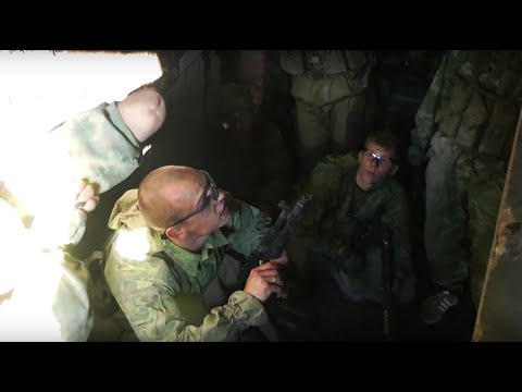 Видео: Уничтожение противника гранатами на лестничных пролётах, снизу вверх, часть 1