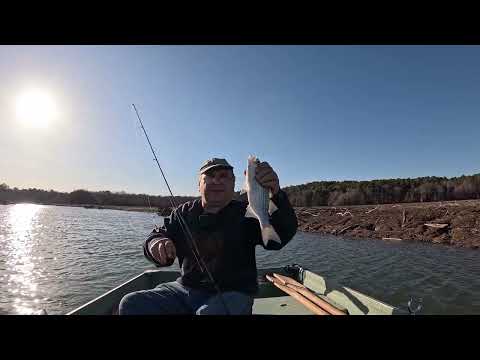 Видео: Ловля троллингом весной. Открытие сезона.