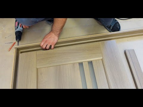 Видео: Самый простой способ установить дверь! Не имея специального инструмента!