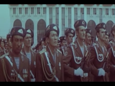 Видео: парад в Алма Ате АВГУСТ 1981 г.  177 отряд