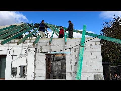 Видео: Наш спосіб посадки малини, саджанці Полани! Осіннє перекриття даху!!!