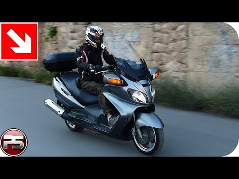 Видео: Skywave (Burgman) 650: самый огромный диван для путешествий