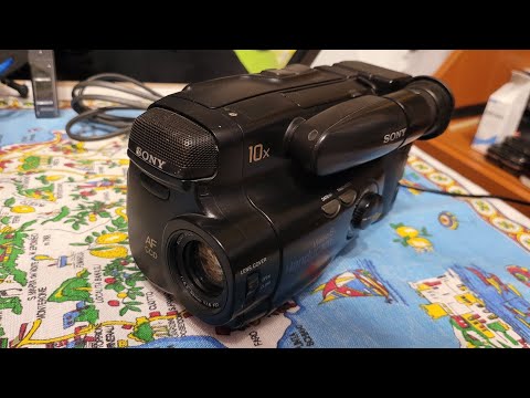 Видео: Кассетная видеокамера Sony handycam ccd-tr350e
