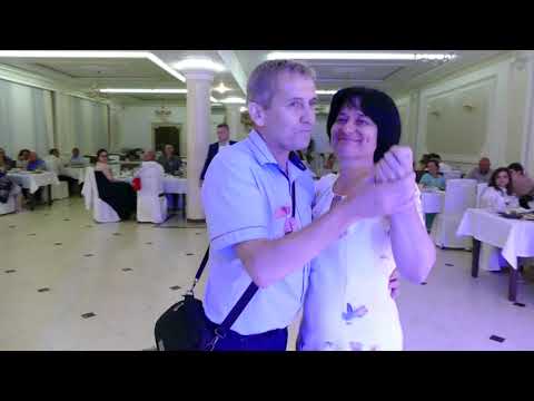 Видео: ЧАС РІКОЮ ПЛИВЕ, ЯК ЗУСТРІВ Я ТЕБЕ - ВЕСІЛЬНА ПІСНЯ. МУЗИЧНИЙ ГУРТ HALORKA BAND 2020