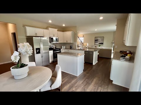 Видео: Проводили Диму. Кот спрятался. Артёмина комната. Новый дом. Сравниваем цены. "Русский" магазин.