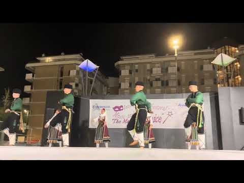 Видео: ДЮТА “Иглика” - Варненски танц