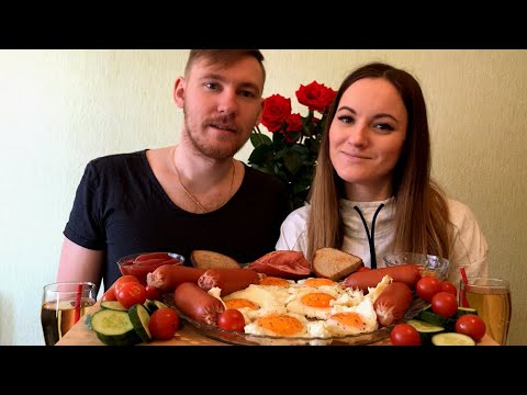 Видео: МУКБАНГ САРДЕЛЬКИ ЯИЧНИЦА | MUKBANG SAUSAGES FRIED EGGS