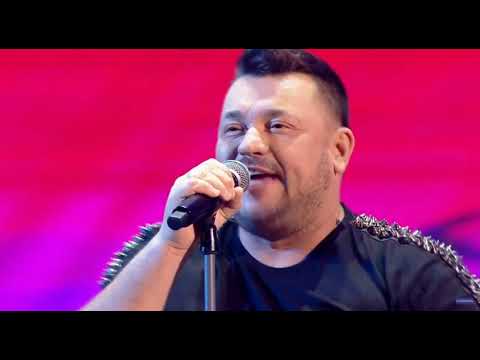 Видео: Руки Вверх! - Она меня целует (Золотой Граммофон 2019)