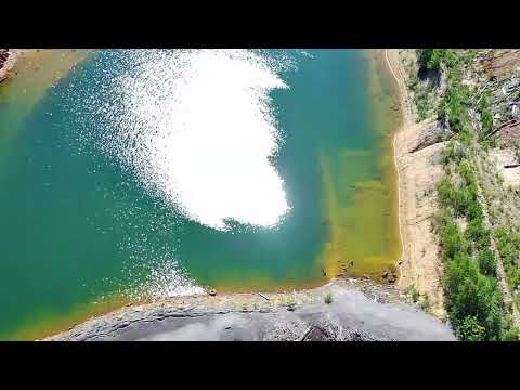 Видео: Дегтярск, отработанный золоторудный карьер. SJRC F11s 4k pro