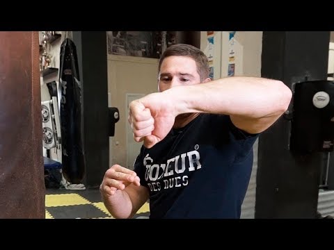 Видео: Как поставить жесткий нокаутирующий удар