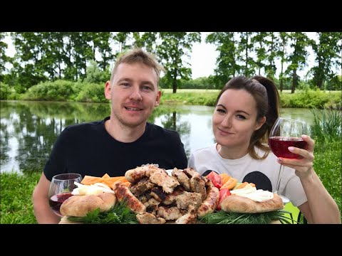 Видео: МУКБАНГ ШАШЛЫК НА ПРИРОДЕ | MUKBANG BARBECUE IN NATURE | ответы на вопросы