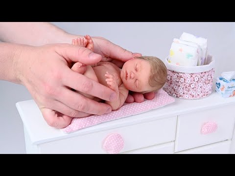 Видео: Режим сна для миниатюрного малыша Bailey, Tiny Silicone Reborn