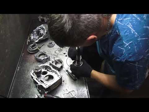 Видео: Мерседес 140 Ремонт коробки передач.