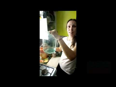 Видео: Как сварить мыло из золы.День 1.(клеевое мыло)/ Wood ash soap.