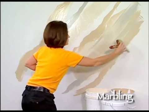 Видео: Как сделать имитацию мраморной отделки от The Woolie (Как красить стены) #ИскусственнаяПокраска