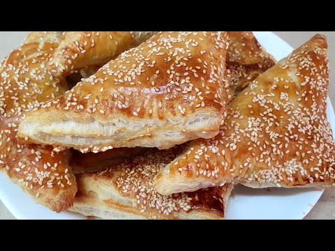 Видео: Бурекасы - хрустящие треугольнички из слоёного теста. Супер - перекус!