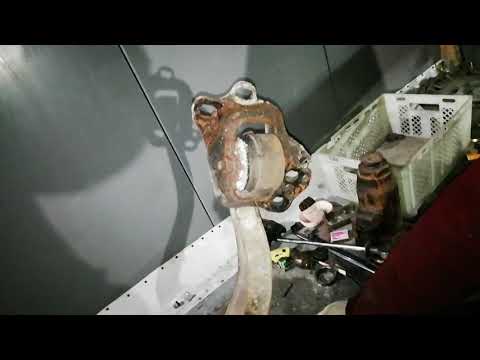 Видео: Замена задних сайлентблоков Opel Vectra B